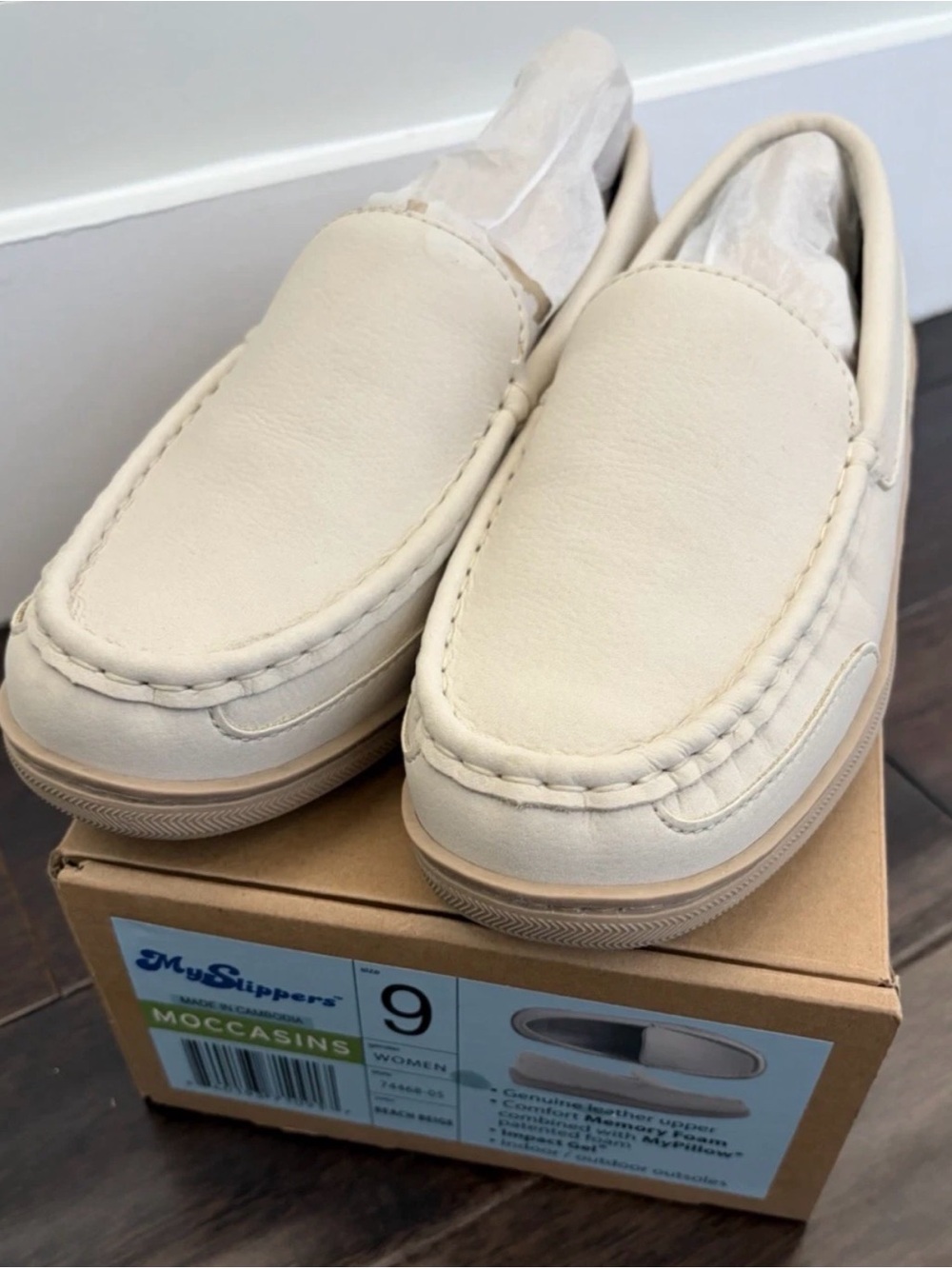 My Pillow My Slippers Women's Moccasins Size 9 Beach Beige New in Box